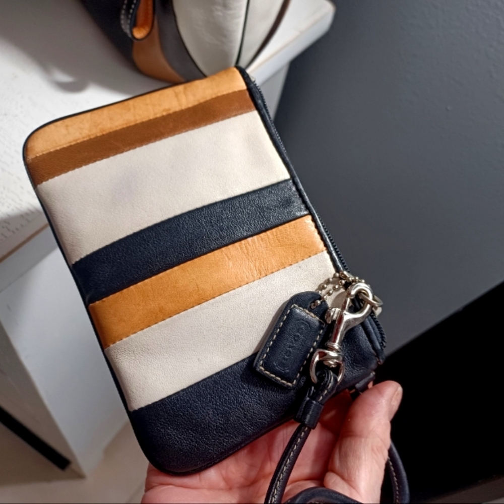 VINTAGE COACH WRISTLET & 15in MATCHED COACH STRIPED HOBO ERGO BAG - Picture 12 of 16